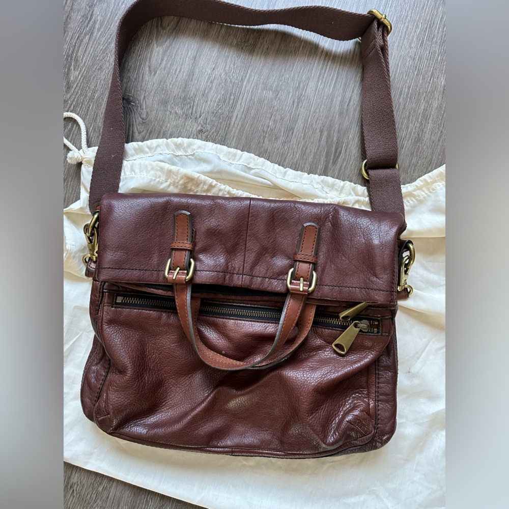 Fossil leather shoulder bag